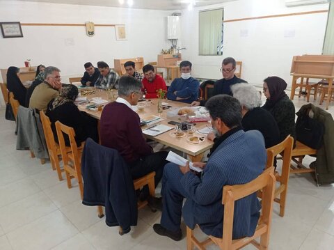 میزبانی کتابخانههای عمومی گیلان از دوستداران کتاب در روز نخست طرح کتابخانهگردی