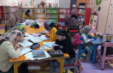 میزبانی کتابخانههای عمومی گیلان از دوستداران کتاب در روز نخست طرح کتابخانهگردی