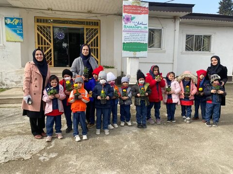 میزبانی کتابخانههای عمومی گیلان از دوستداران کتاب در روز نخست طرح کتابخانهگردی