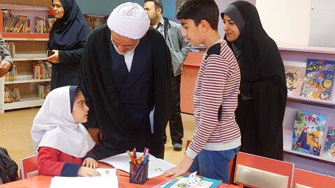 کتابخانههای عمومی ظرفیت قابل توجهی در کاهش آسیبهای اجتماعی دارند