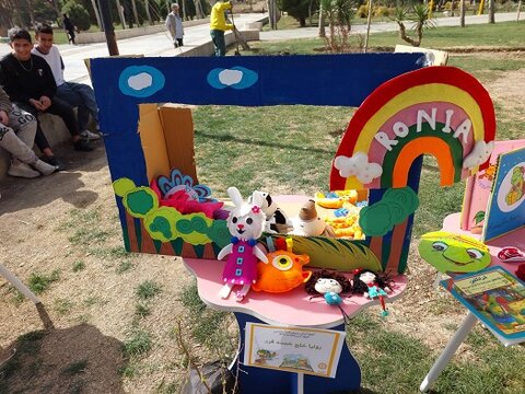 کودکان فردیسی با دستهای کوچکشان گل کاشتند