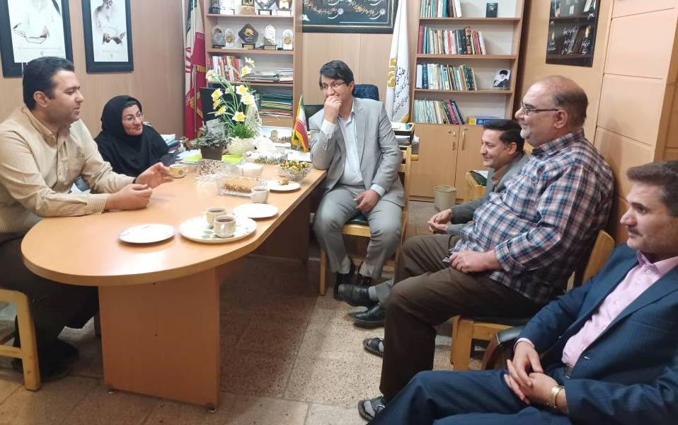 تور کتابخانهگردی با حضور جمعی از مسئولین و اعضای کتابخانههای عمومی در خراسان رضوی برگزار شد