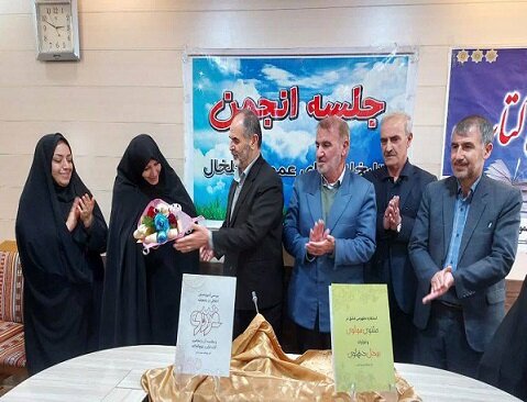 انتشار نتایج پژوهش ها در حوزه ادبیات موجب آشنایی اقشار مختلف با تاریخ و ادبیات ایران می شود