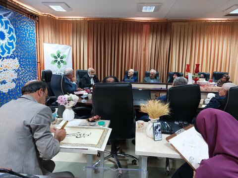 نظامی مقلد نیست، مبتکر است