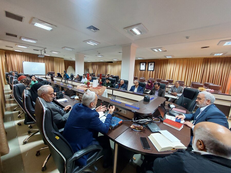 نظامی مقلد نیست، مبتکر است نشست تخصصی پنج گنج نظامی (گنجینه عرفان) به همت محفل ادبی هاتف آذربایجان غربی