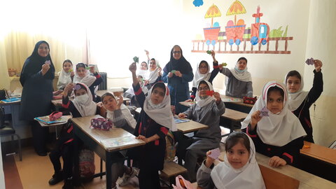 کتابخانه ایده آل همه نیازهای اطلاعاتی مخاطبان را برطرف میکند