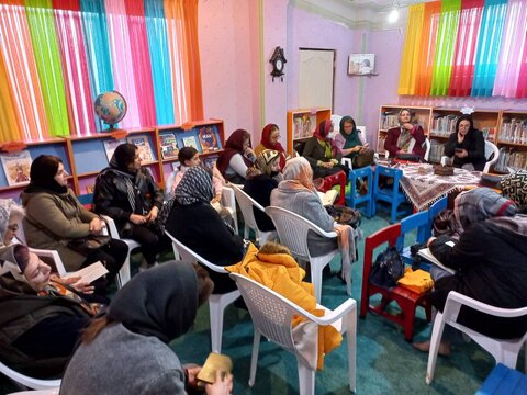 کتابخانه ایده آل توسط اعضا اداره می شود