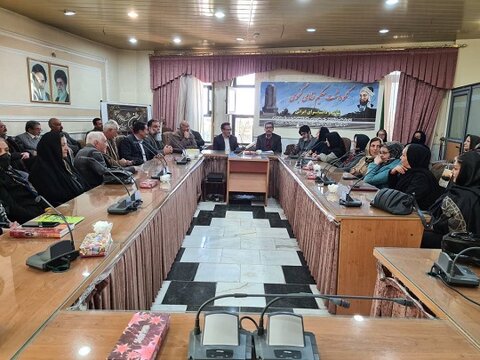 میزبانی ۴۵ کتابخانه عمومی چهارمحال و بختیاری از نظامی گنجوی