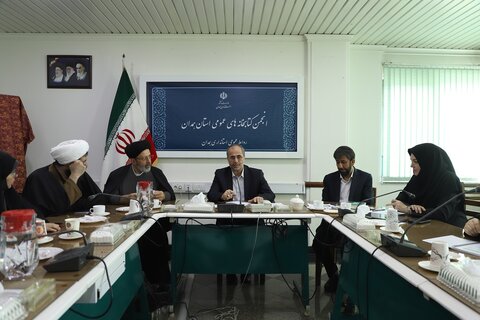 رونمایی از پوستر دوازدهمین دوره جشنواره کتابخوانی رضوی در همدان