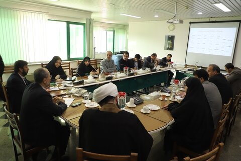 رونمایی از پوستر دوازدهمین دوره جشنواره کتابخوانی رضوی در همدان