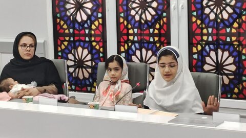 نقش آفرینی محافل ادبی نهاد در توسعه فرهنگی و آشنایی با مفاخر ادبی