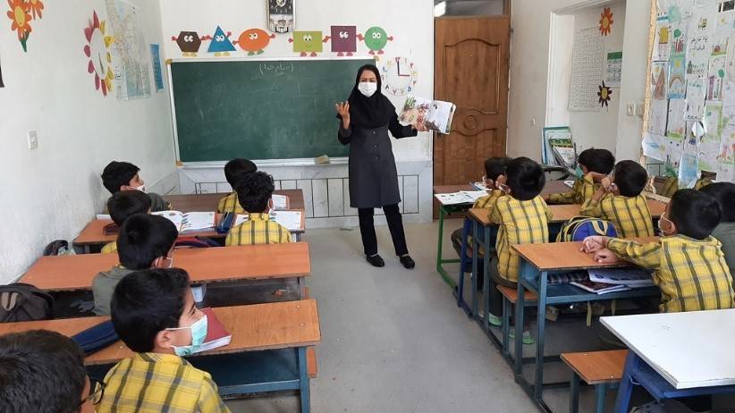 کتابداران در کتابخانه ایدهآل منتظر ورود مردم به کتابخانه نیستند بلکه فعالیت های کتابخانه را به بطن اجتماع می برند