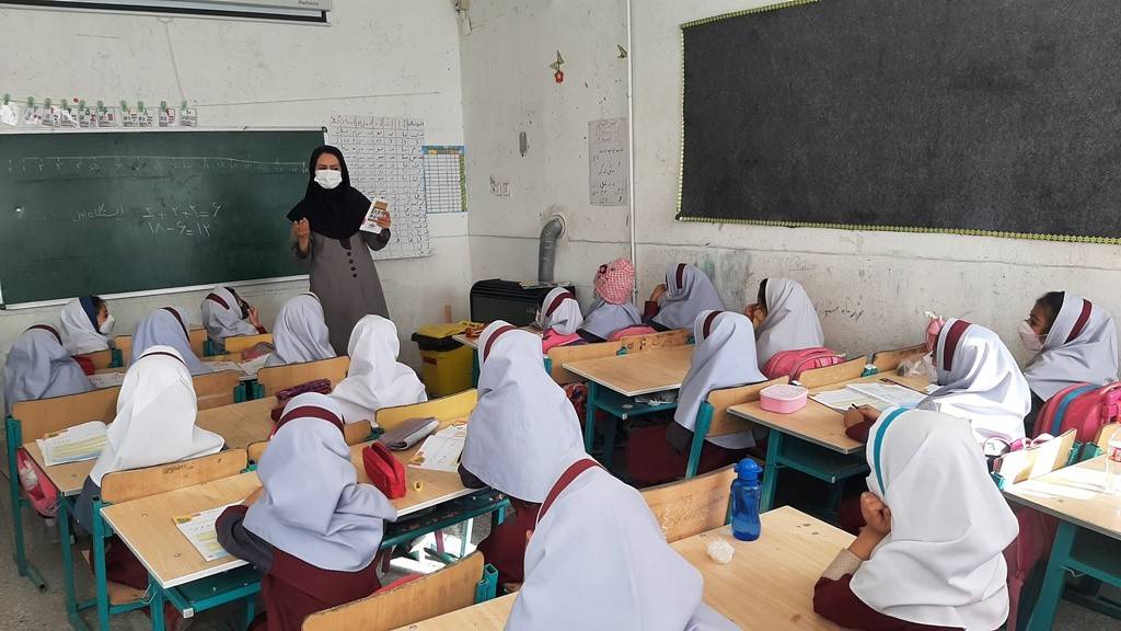 کتابداران در کتابخانه ایدهآل منتظر ورود مردم به کتابخانه نیستند بلکه فعالیت های کتابخانه را به بطن اجتماع می برند