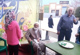 ارائه خدمات کتابخانه‌ای در ایام نوروز به همت کتابخانه‌های عمومی خراسان رضوی در ایستگاه های استقبال از زائران نوروزی