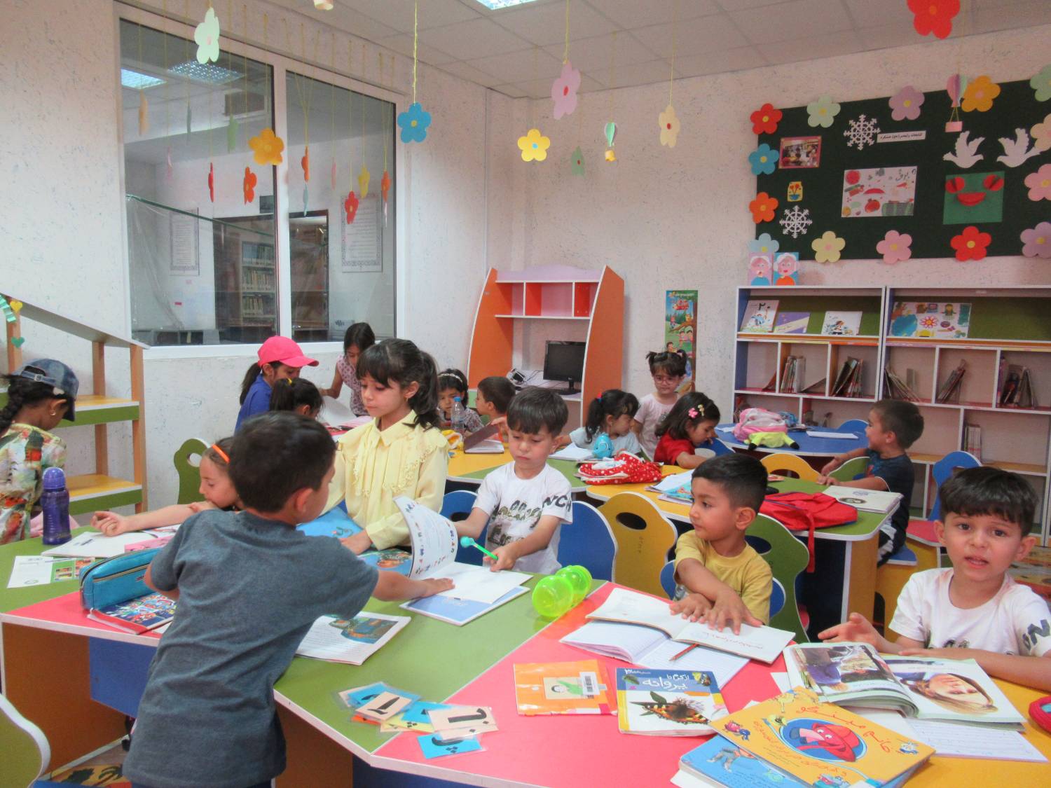 کتابخانه ایدهآل خانه دوم بچهها است