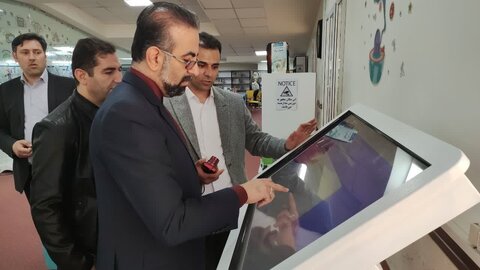 بازدید کارشناسان اداره کل کتابخانه های عمومی آذربایجان شرقی از کتابخانه مرکزی قم 