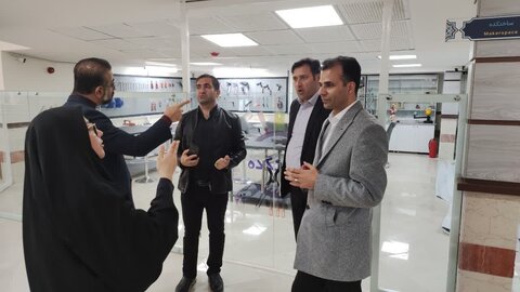 بازدید کارشناسان اداره کل کتابخانه های عمومی آذربایجان شرقی از کتابخانه مرکزی قم 