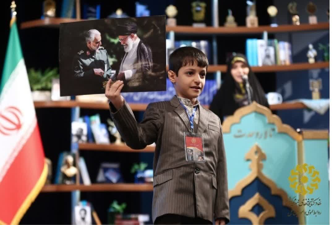 تلاشهای بیوقفه یک کتابدار برای باز شدن جای کتابخانه در دل اهالی روستای بنهگز