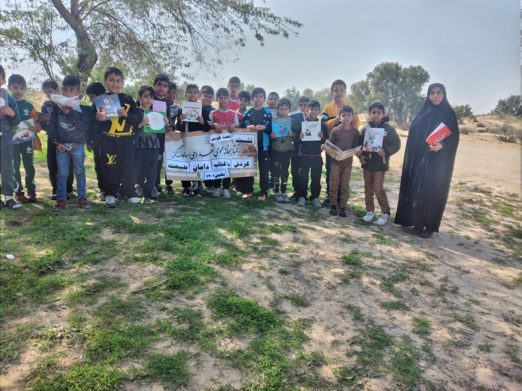 تلاشهای بیوقفه یک کتابدار برای باز شدن جای کتابخانه در دل اهالی روستای بنهگز