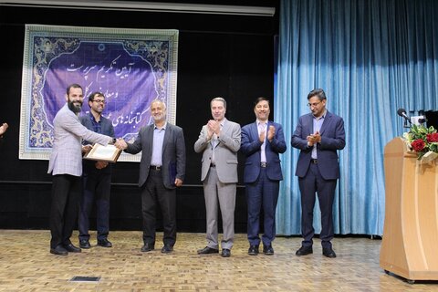 انقلاب اسلامی یک انقلاب فرهنگی مبتنی بر آموزههای قرآنی است