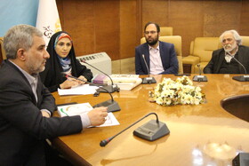 در نشست نقد و بررسی کتاب «ادیان در خدمت انسان»