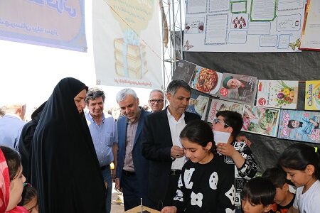 کتاب بهترین دوست و همنشین برای انسان است