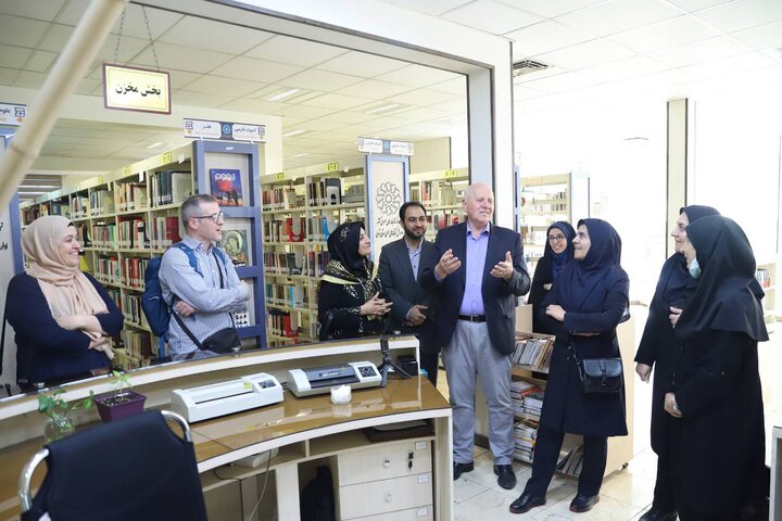 ایدههای زیبای کتابخانههای عمومی ایران را به کشور خودمان منتقل میکنیم