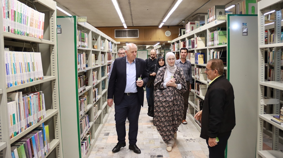 حفظ اسناد و میراث مکتوب مهمترین وظیفه ما در کتابخانههای جهان اسلام است