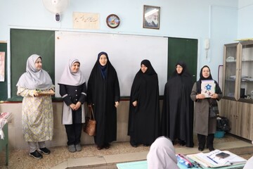 تبلیغ و اطلاع رسانی جشنواره کتابخوانی رضوی در مدارس شهر قزوین