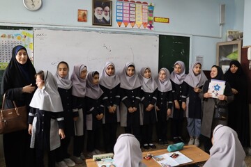 تبلیغ و اطلاع رسانی جشنواره کتابخوانی رضوی در مدارس شهر قزوین