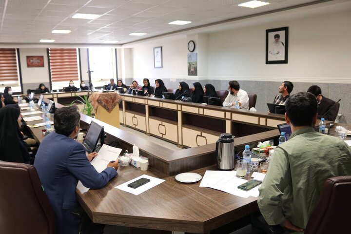 کتابخانه مکانی برای زندگی، اندیشیدن و باهم بودن است