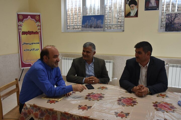 یکی از راههای آسیبزدایی در جامعه ارتباط بیشتر مردم با کتاب و کتابخانه است