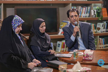 نشست نظامی خوانی با محوريت پويش ايران دل