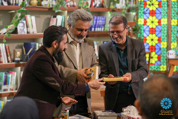 نشست نظامی خوانی با محوريت پويش ايران دل