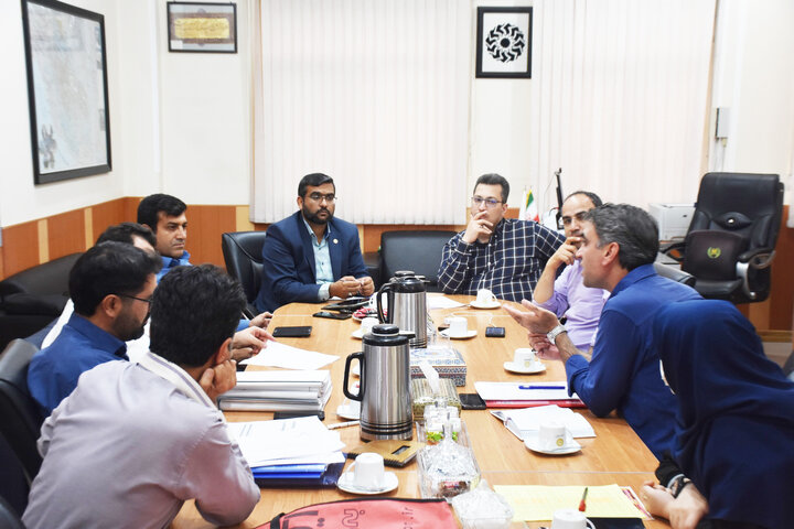 بازدید مدیرکل عمرانی و مدیرکل امور کتابخانههای نهاد از پروژه بازسازی کتابخانه شهید دستغیب شیراز