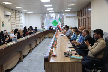 انجمن شعر درخت در هرمزگان افتتاح شد