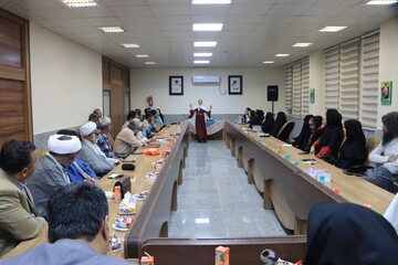 انجمن شعر درخت در هرمزگان افتتاح شد