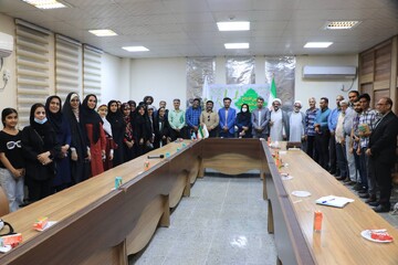 انجمن شعر درخت در هرمزگان افتتاح شد