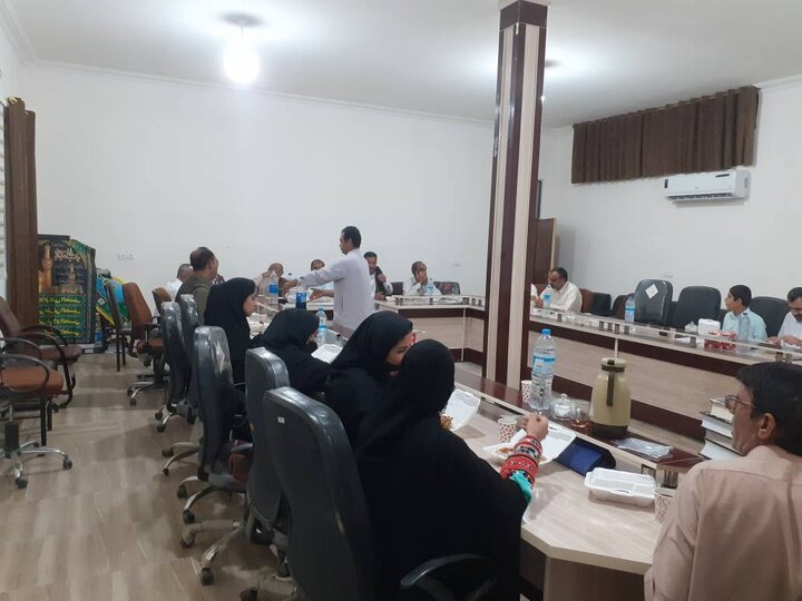 شب شعر «شاهکار زیبای خلقت» در سراوان برگزار شد