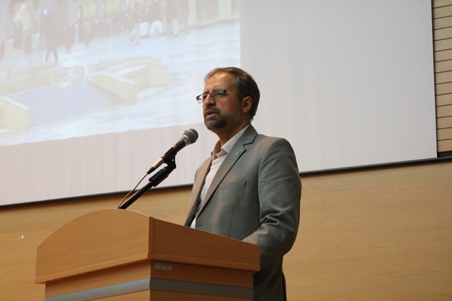 نشست محفل ادبی پنجره فولاد در سمنان برگزار شد