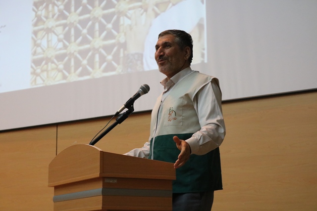 نشست محفل ادبی پنجره فولاد در سمنان برگزار شد