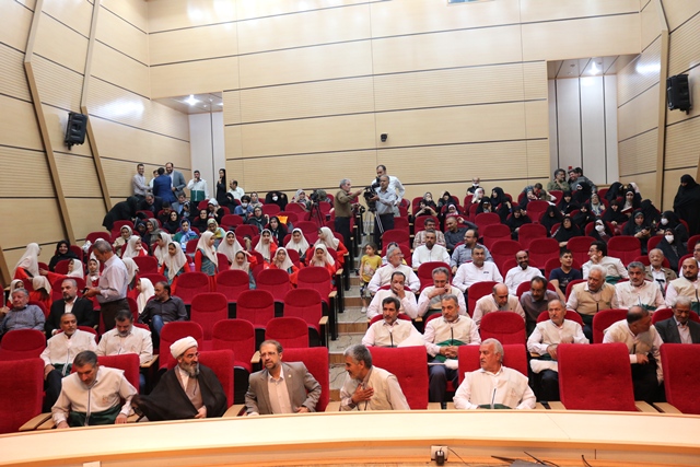 نشست محفل ادبی پنجره فولاد در سمنان برگزار شد