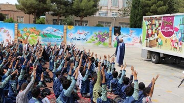 حضور «کاروان دانایی» همراه با اجرای برنامه‌های متنوع فرهنگی در سه شهرستان خراسان رضوی