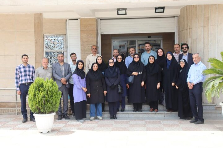 مدیرکل و جمعی از کارکنان کتابخانه های عمومی استان قزوین از کتابخانه های گیلان بازدید کردند