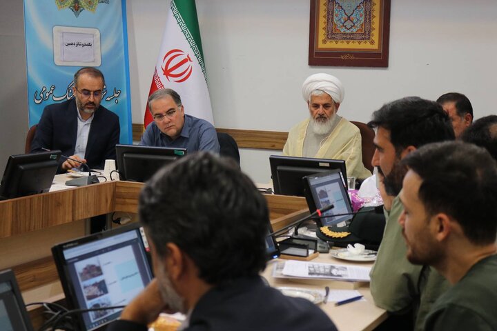 مسجد و کتابخانه دو مرکز مهم در پیشبرد مسائل فرهنگی نظام اسلامی هستند