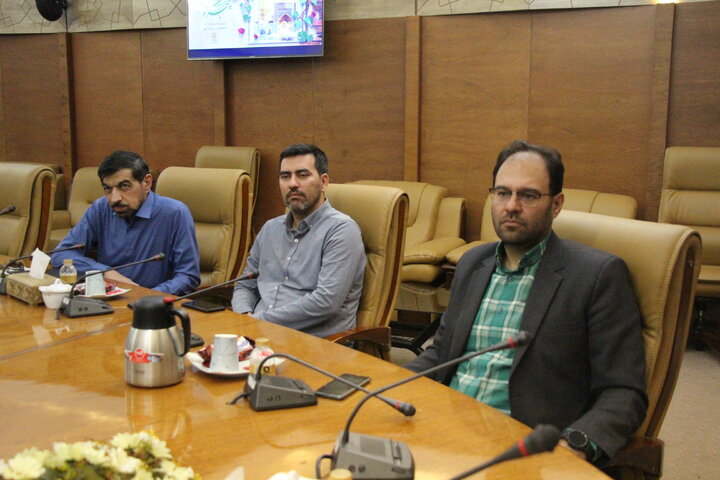 محفل شعر خوانی «پنجره هشتم» به مناسبت میلاد امام رضا(ع) برگزار شد