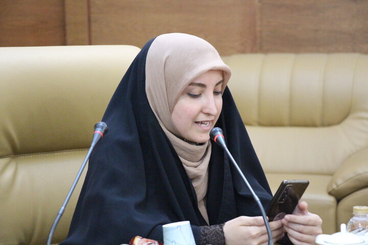 محفل شعر خوانی «پنجره هشتم» به مناسبت میلاد امام رضا(ع) برگزار شد