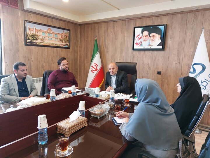 دیدار مدیرکل کتابخانه های عمومی آذربایجان غربی با مدیرعامل سازمان منطقه آزاد ماکو