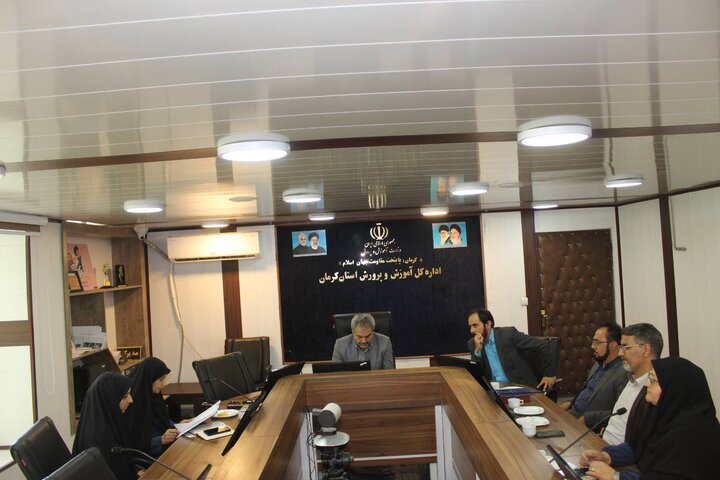 امضای تفاهمنامه همکاری ادارات کل کتابخانههای عمومی و آموزش و پرورش استان کرمان