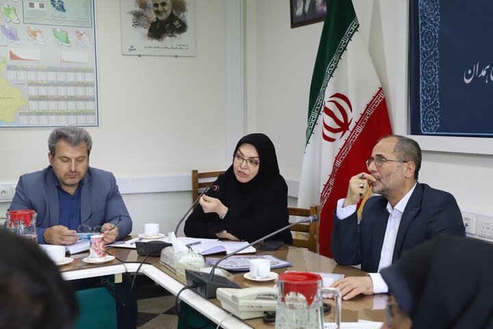 کتابخانه‌های عمومی یک شبکه بی نظیر در کشور هستند